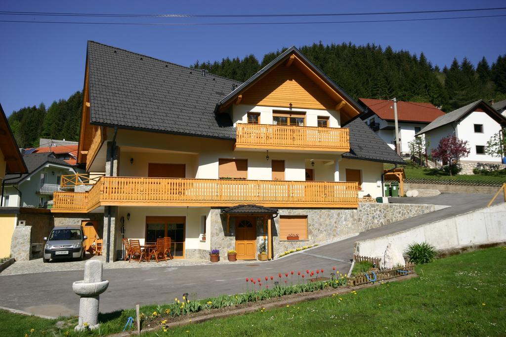 Apartment Karmen Ratece Bagian luar foto